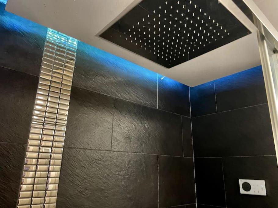 Nuevo!! Apartamento Lujo&Confort. Parking Sevilha Exterior foto